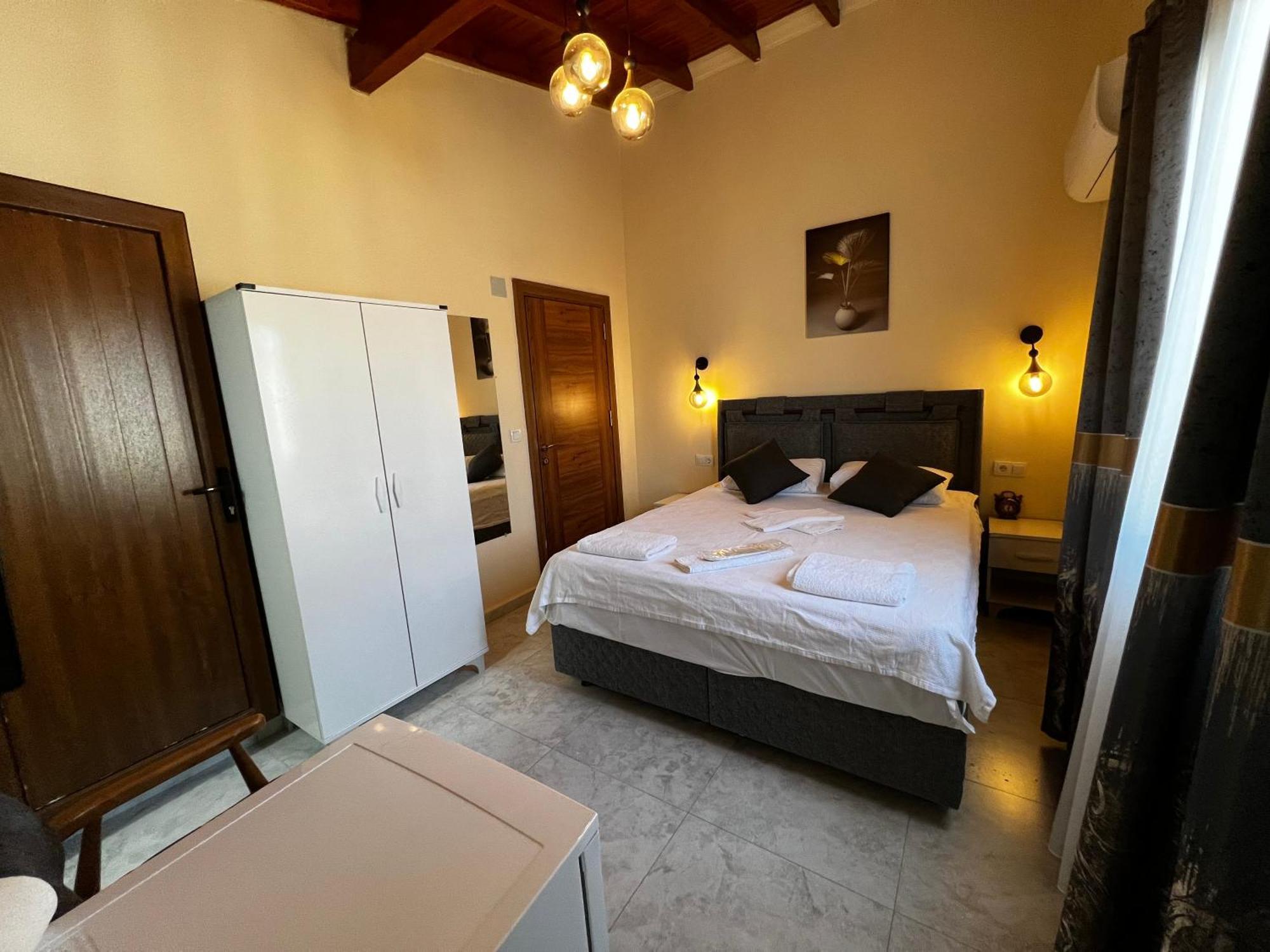 Ada Konak Otel Urla Zewnętrze zdjęcie