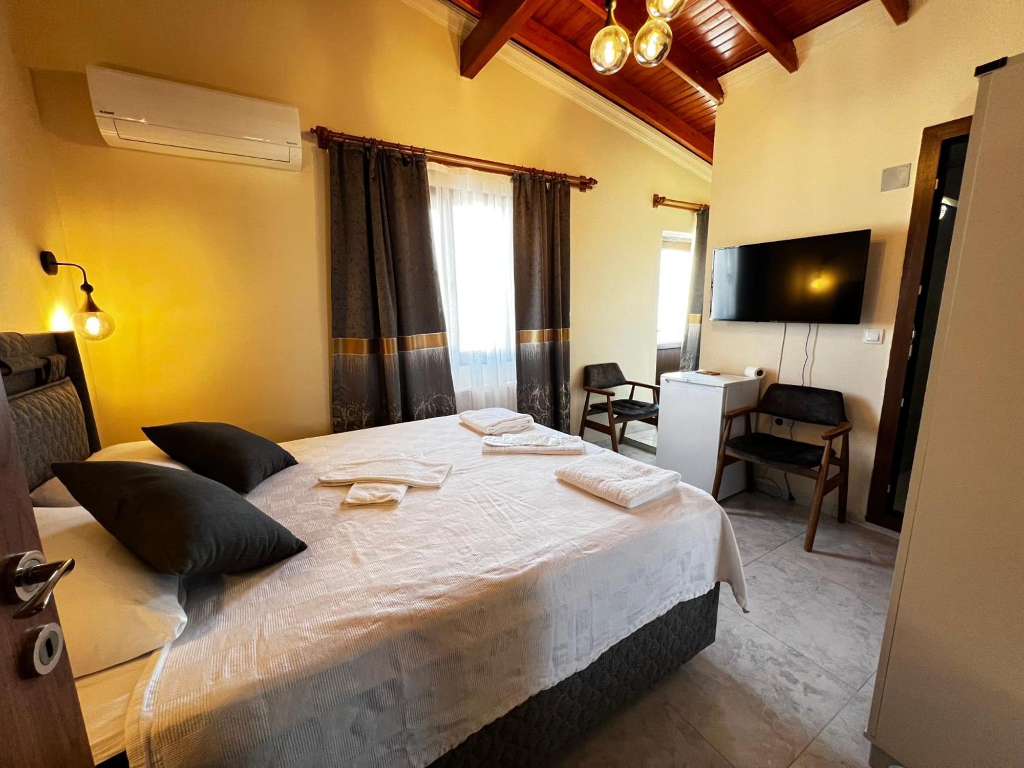 Ada Konak Otel Urla Zewnętrze zdjęcie